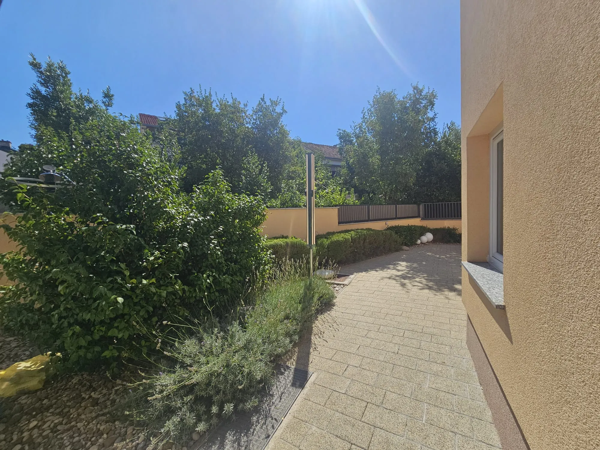 jadranovo - stan s garažom, ljetnom kuhinjom i konobom - slika 19