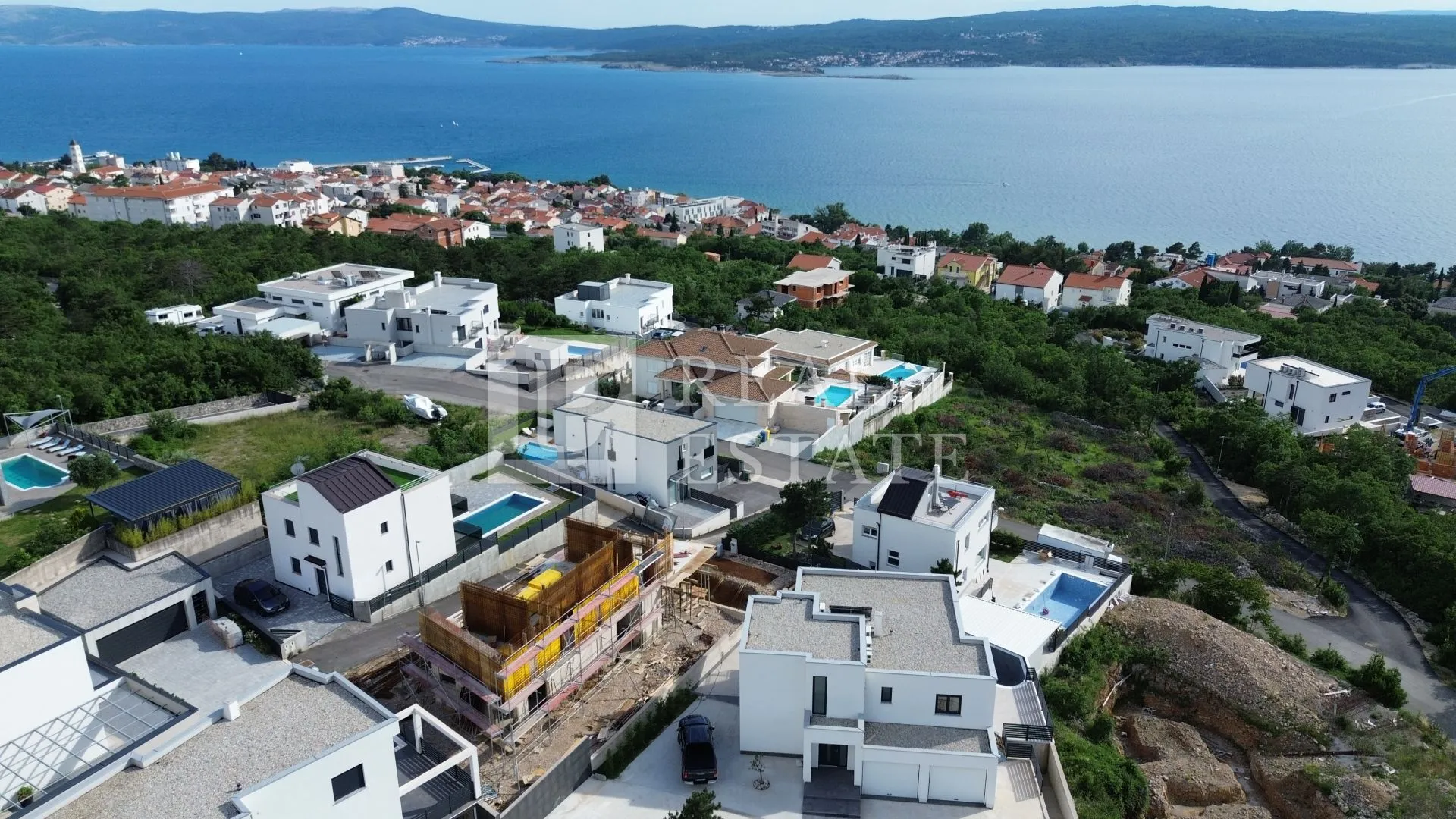 crikvenica - novogradnja s bazenom - slika 2