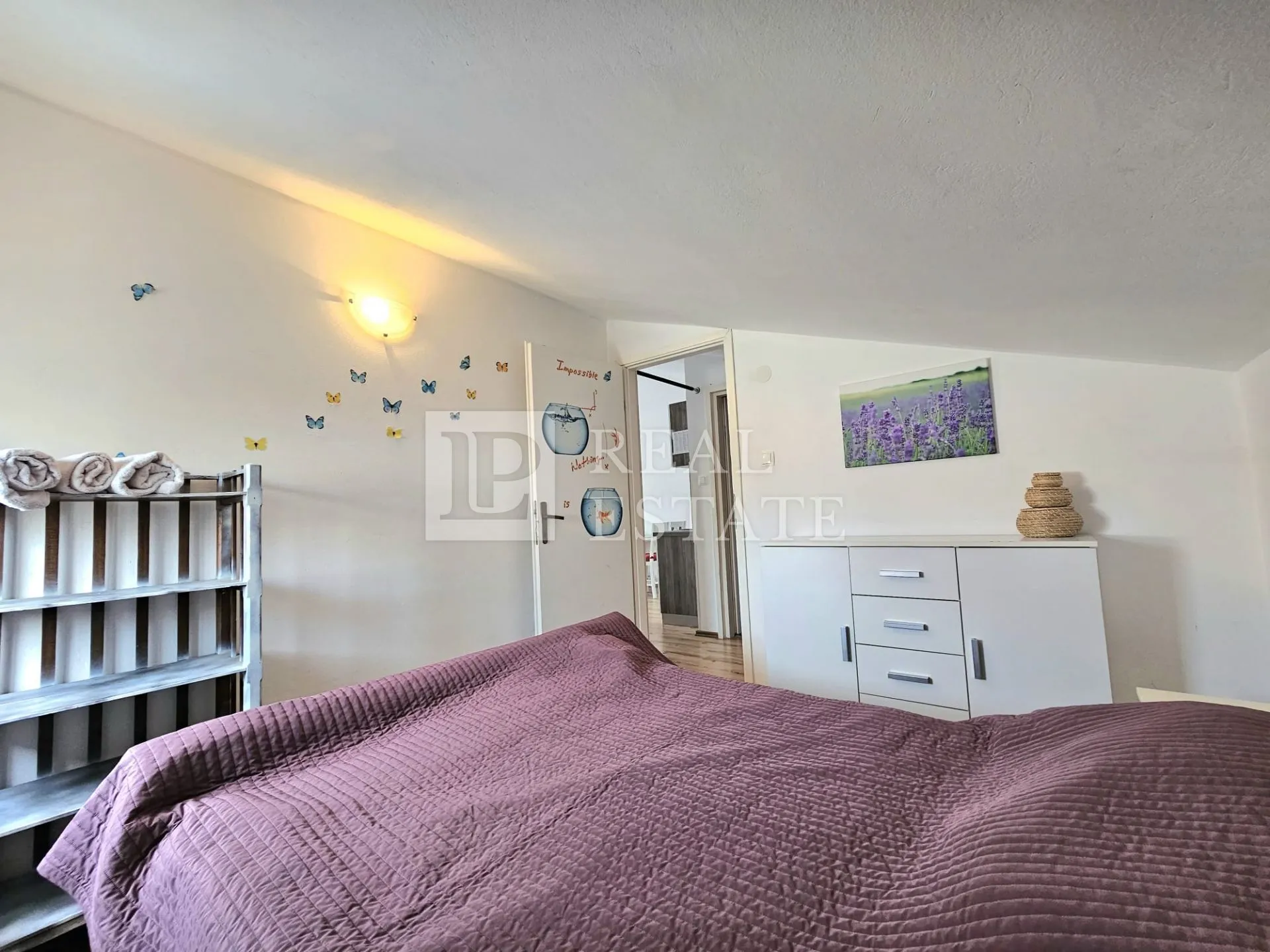 novi vinodolski - dva uređena stana površine 124 m2 - slika 7