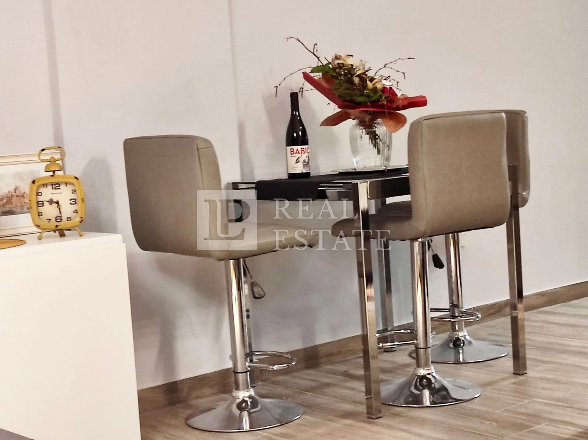 novi vinodolski - stan s pogledom na more u centru - slika 5
