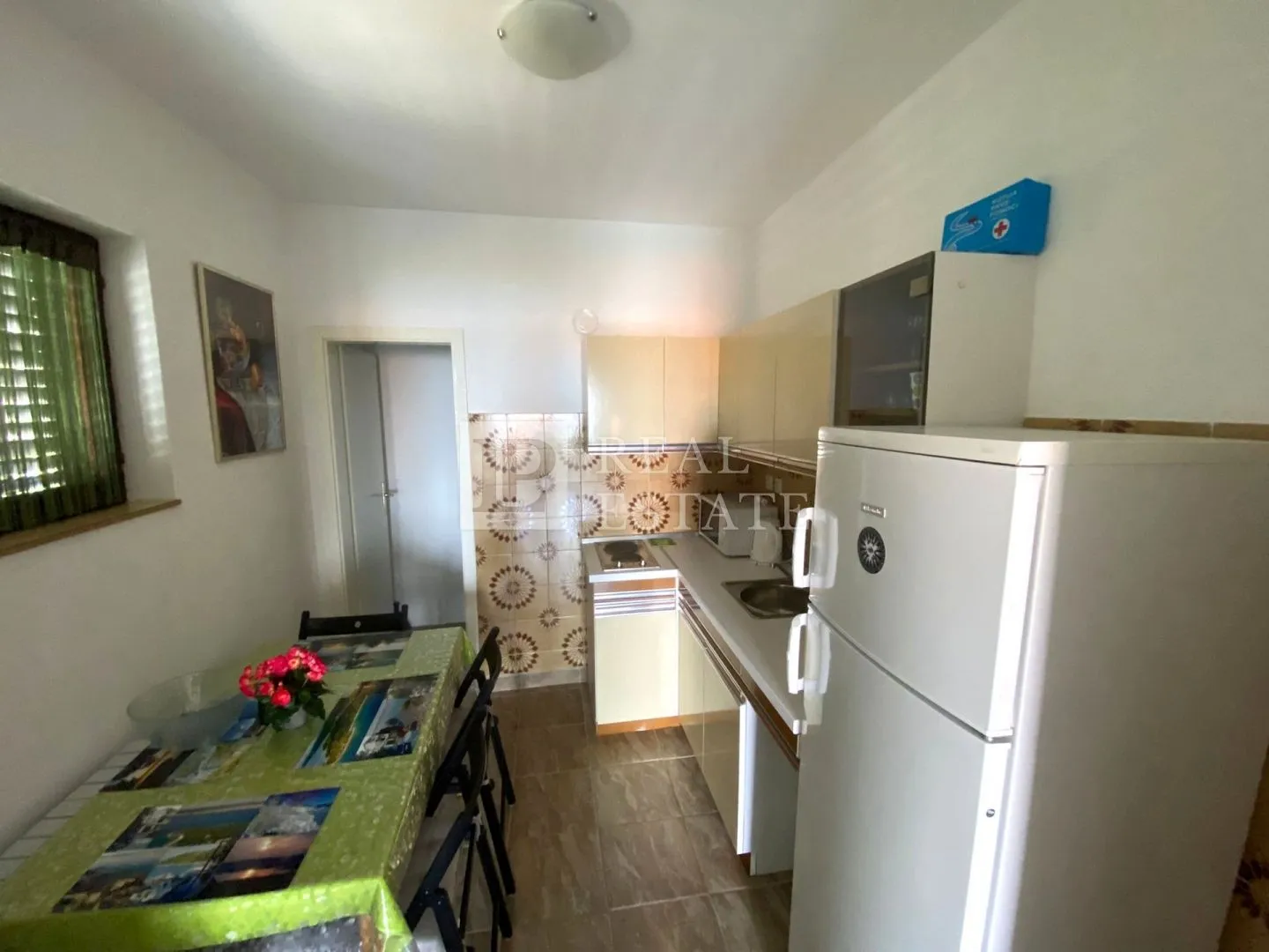 jadranovo - kuća s pet apartmana u blizini mora - slika 19