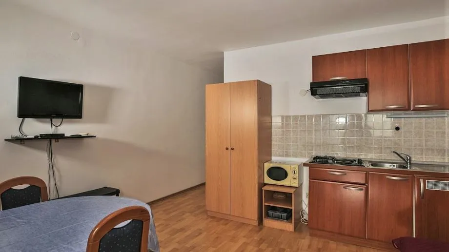 stan: novi vinodolski, 30,47 m2 jednoiposobni apartman, 100 m od mora - slika 2
