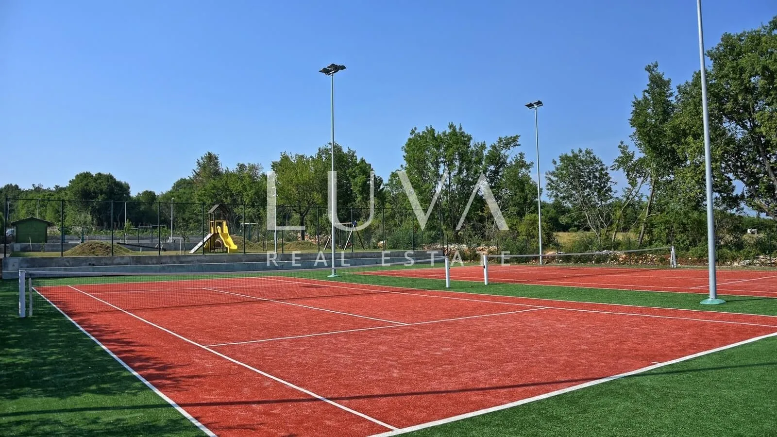 luksuzna vila s bazenom u kanfanaru, istra - slika 25