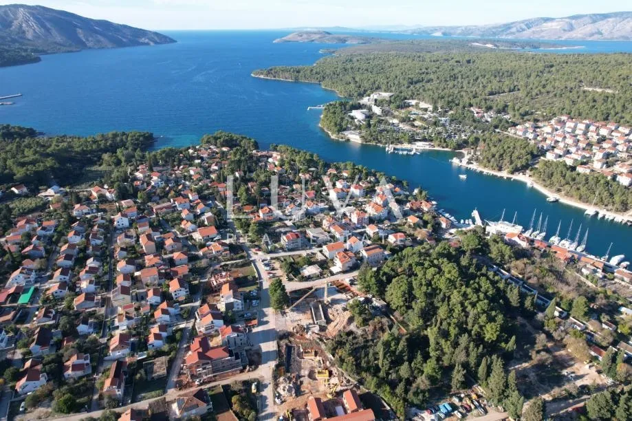 hvar, stari grad, stambeno građ. zemljište uz more na prodaju - slika 5