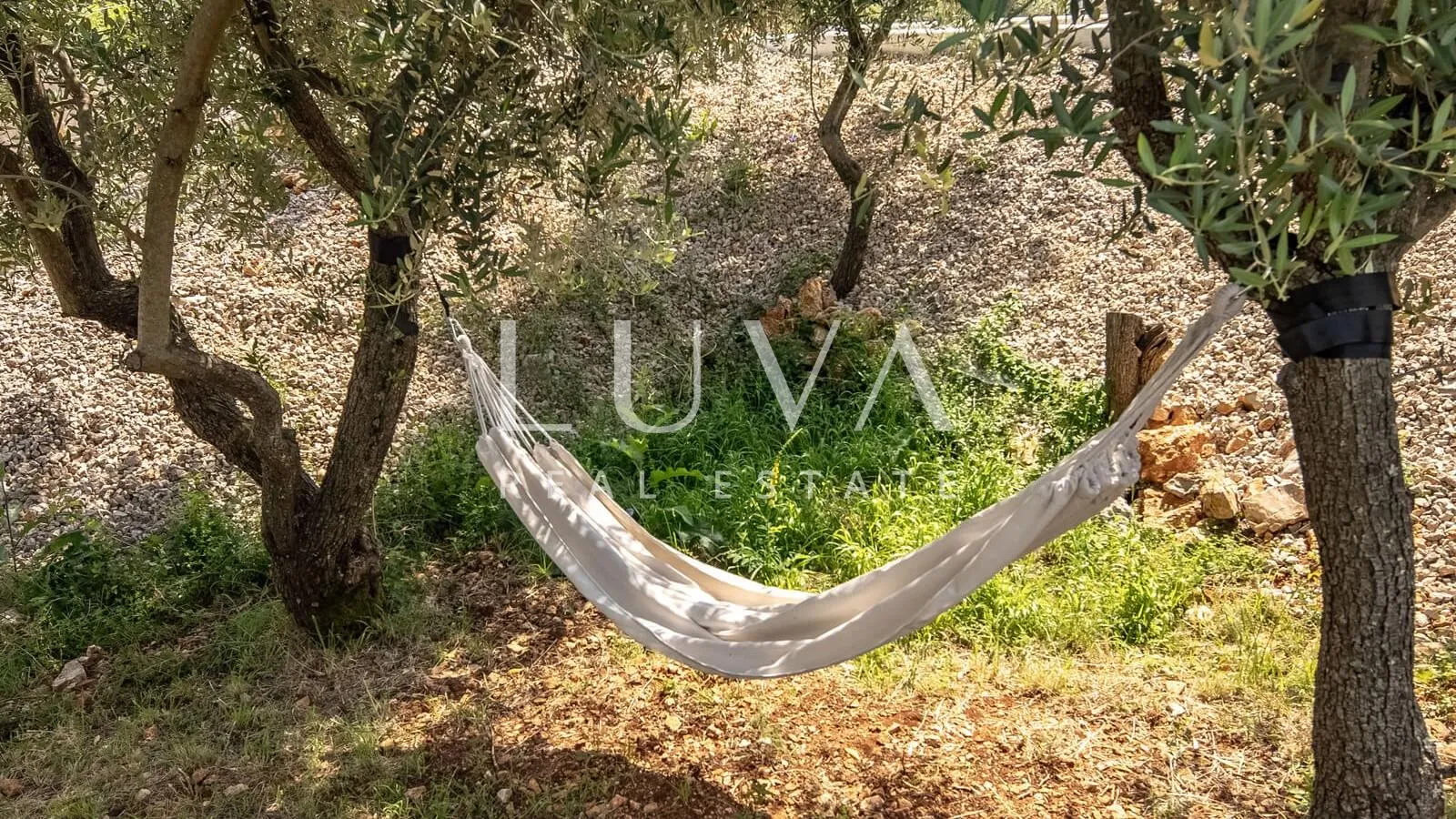 vrbnik, krk, vila s bazenom za dugoročni najam - slika 27