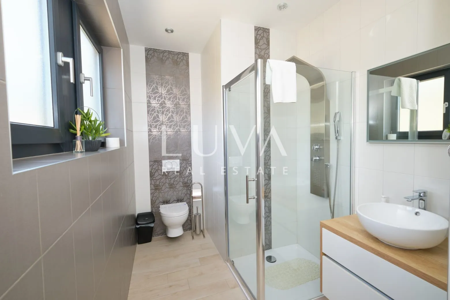 kaštel stari, vila 324 m² s bazenom i pogledom na more na prodaju - slika 27
