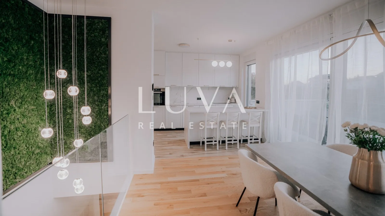 remete, luksuzan 4s penthouse 165m2 + 2vpm za najam - slika 19