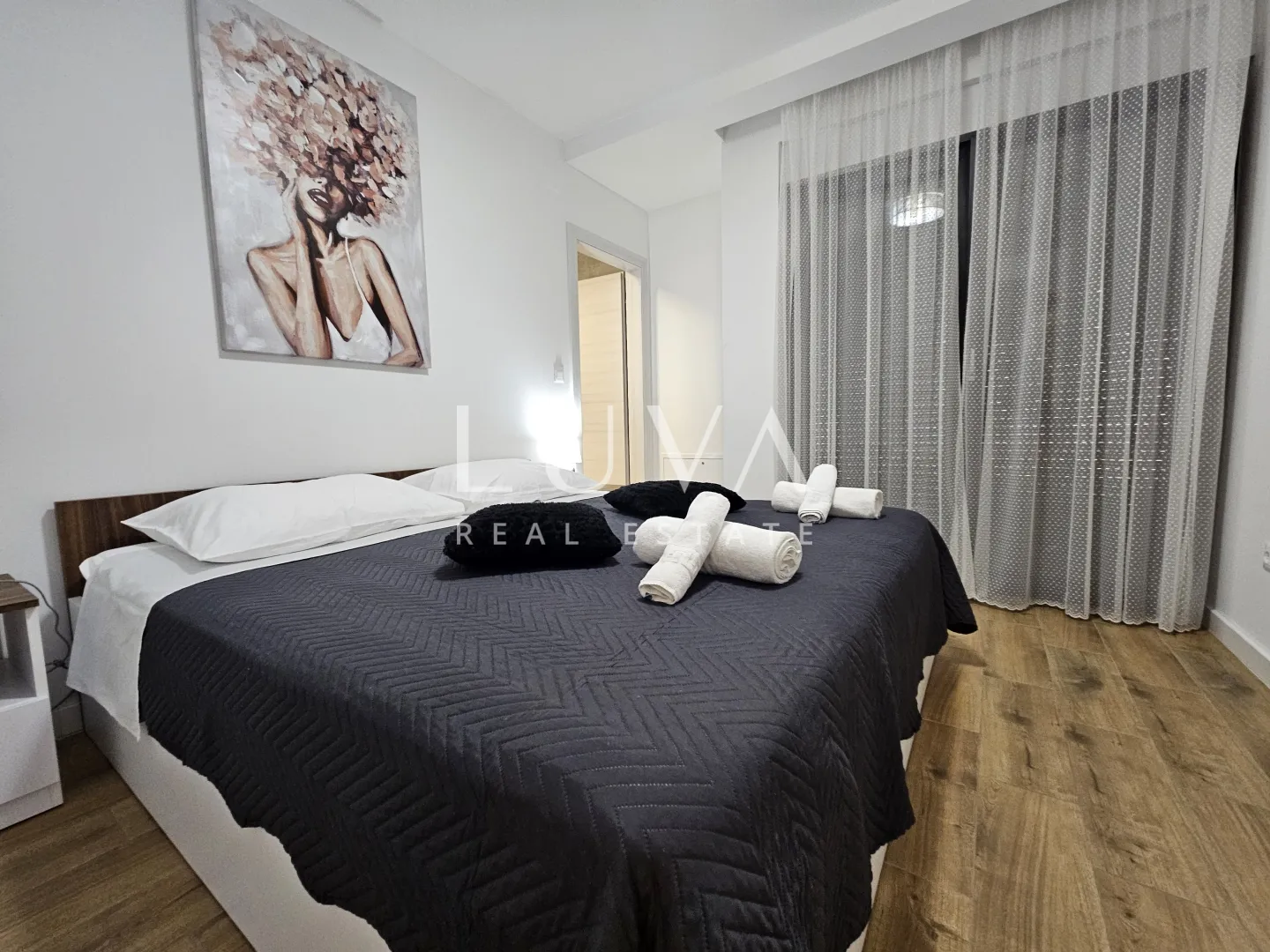 solin, koprivno, villa s bazenom, ljetnom kuhinjom na prodaju - slika 16