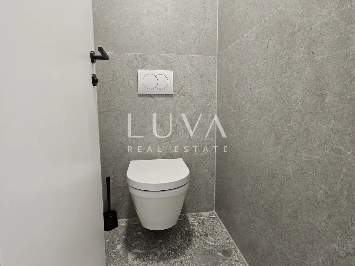 sesvete, centar, novouređeni poslovni prostor 144m2 za najam - slika 12