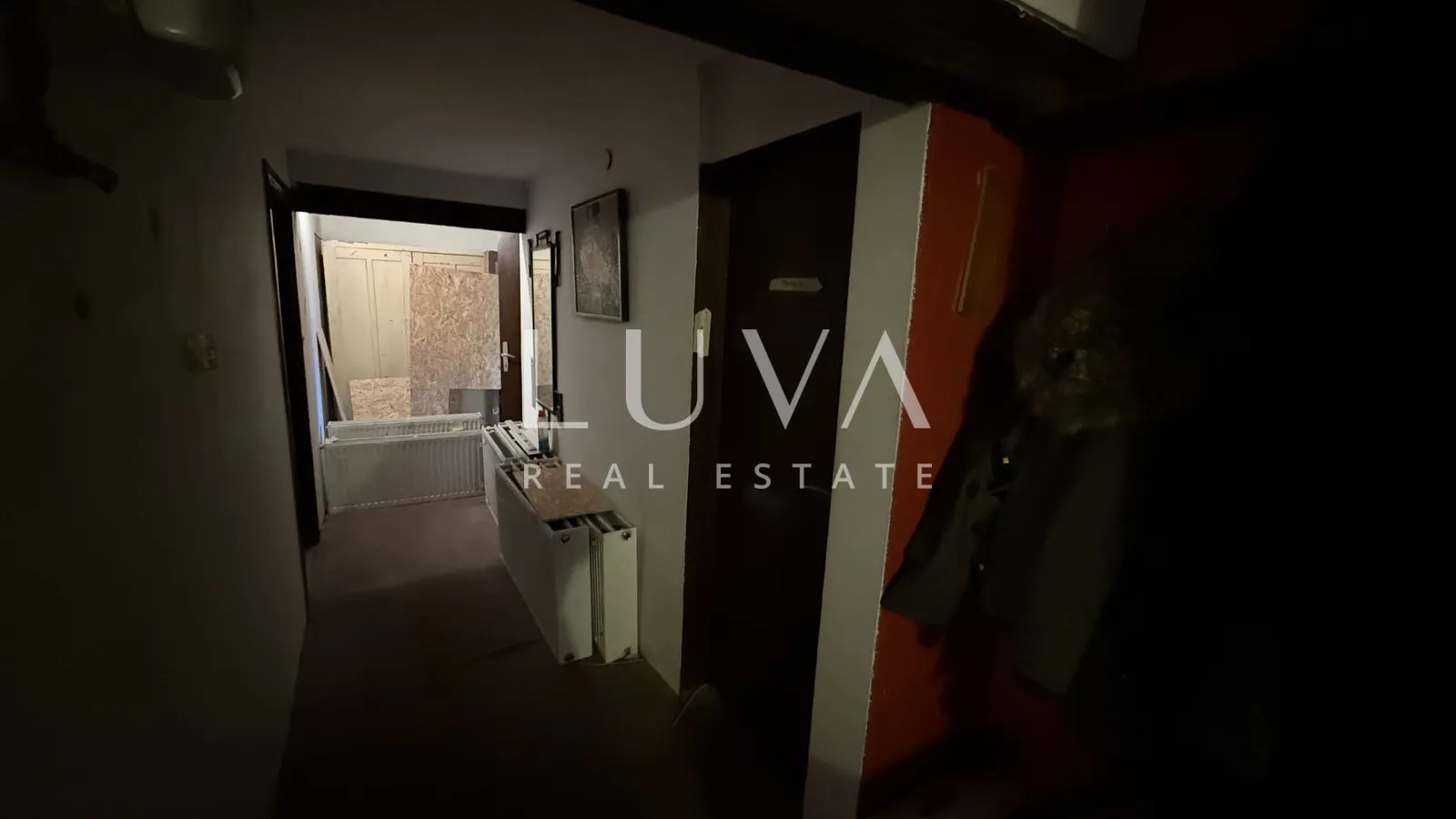 zagreb, britanski trg, 4s stan za renovaciju, 142 m² - slika 11