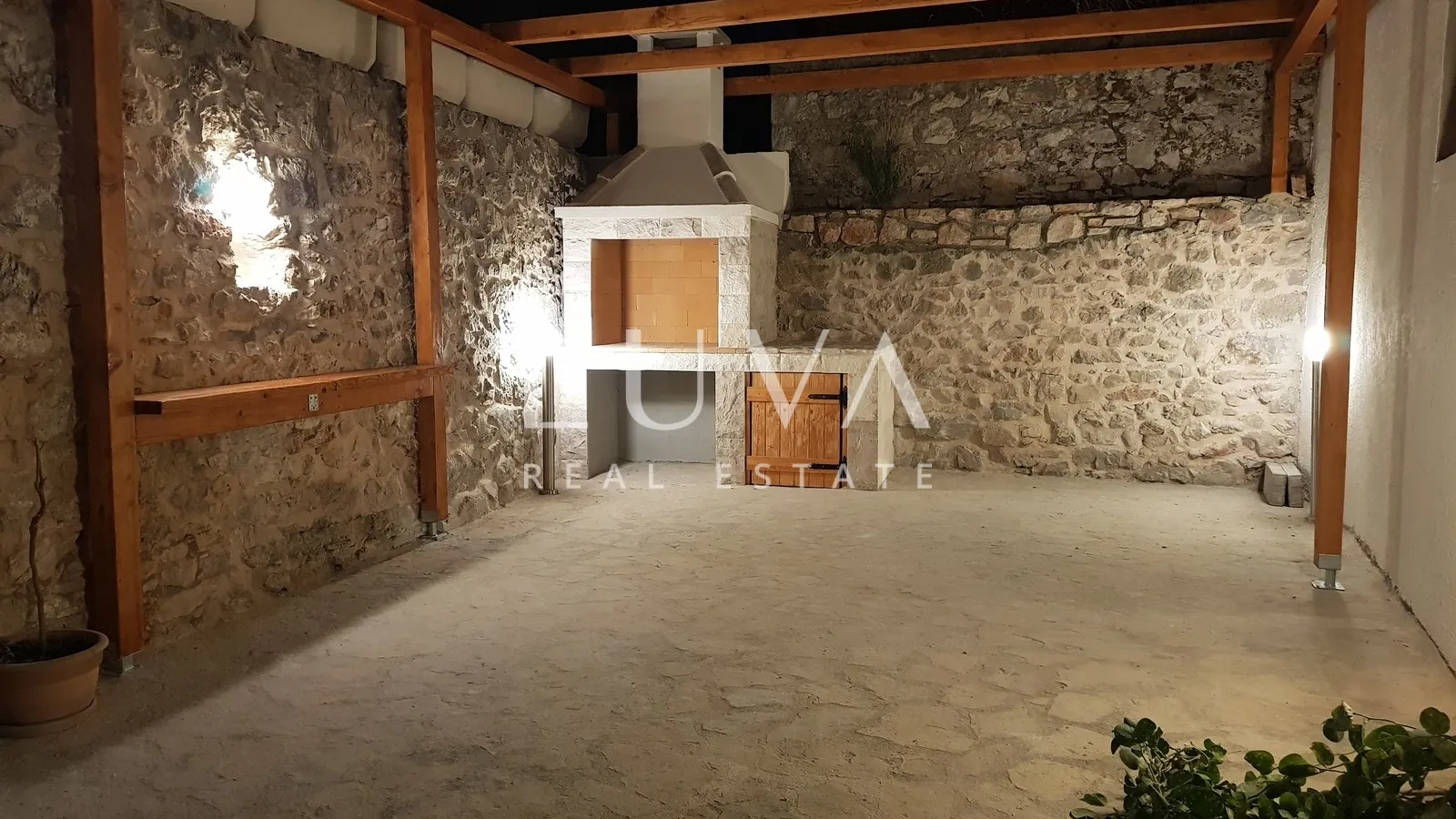 hvar, vrbanj, autentična kamena kuća s bazenom na prodaju - slika 21