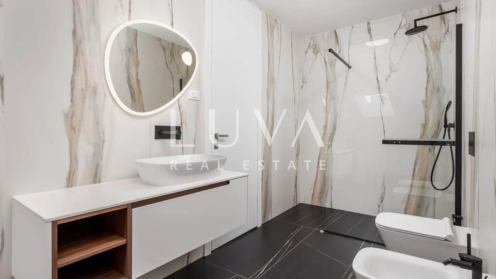 opatija, luksuzna novogradnja s pogledom na more, stan nkp 367,19 m2 - slika 16