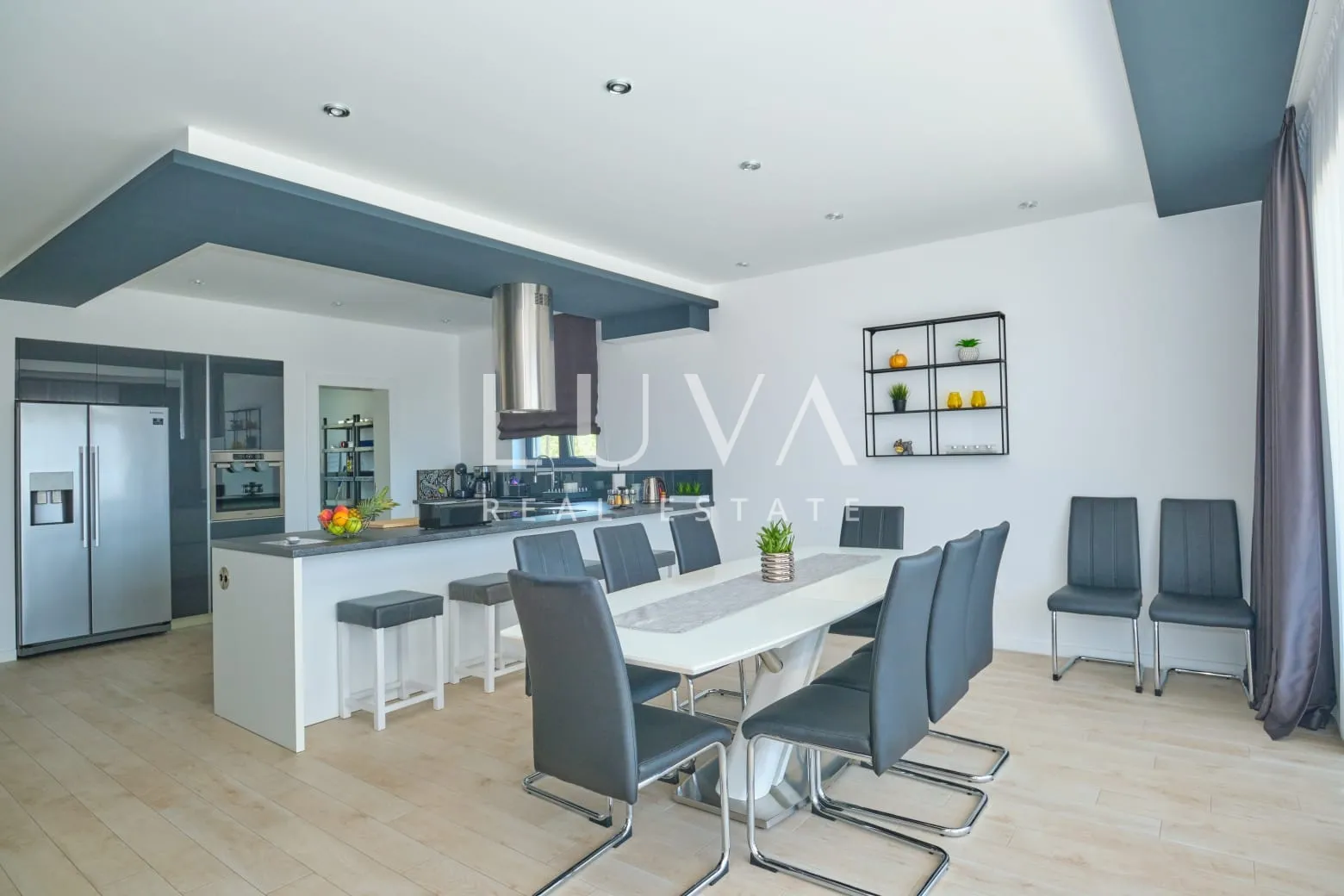 kaštel stari, vila 324 m² s bazenom i pogledom na more na prodaju - slika 11
