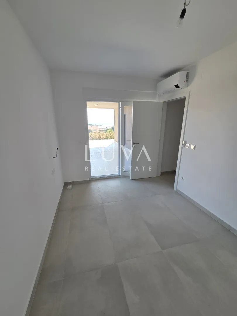 novalja, moderna novogradnja, stan a1, nkp 73 m2 - slika 3
