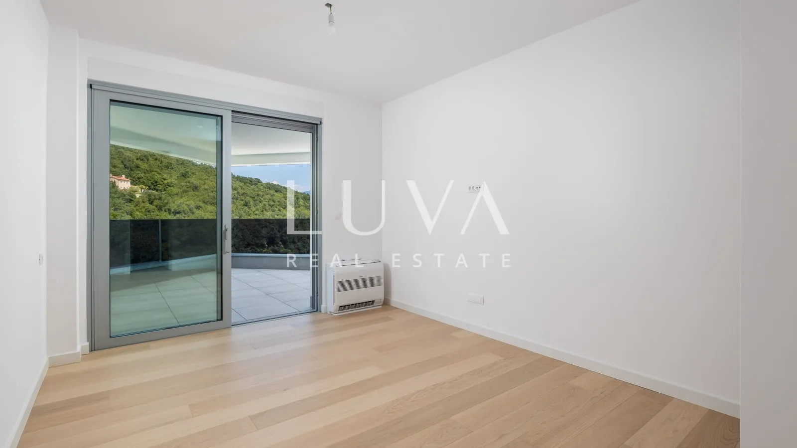 opatija, luksuzna novogradnja s pogledom na more, stan nkp 246,82 m2 - slika 2