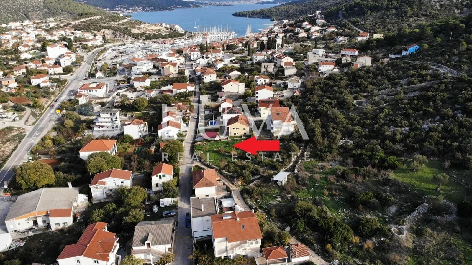 marina, trogir, prodaja građevinskog zemljišta 1150m2 - slika 2