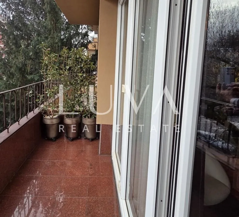zagreb, trg franc republike, uređen stan 55m2, 2 balkona i garaža - slika 13