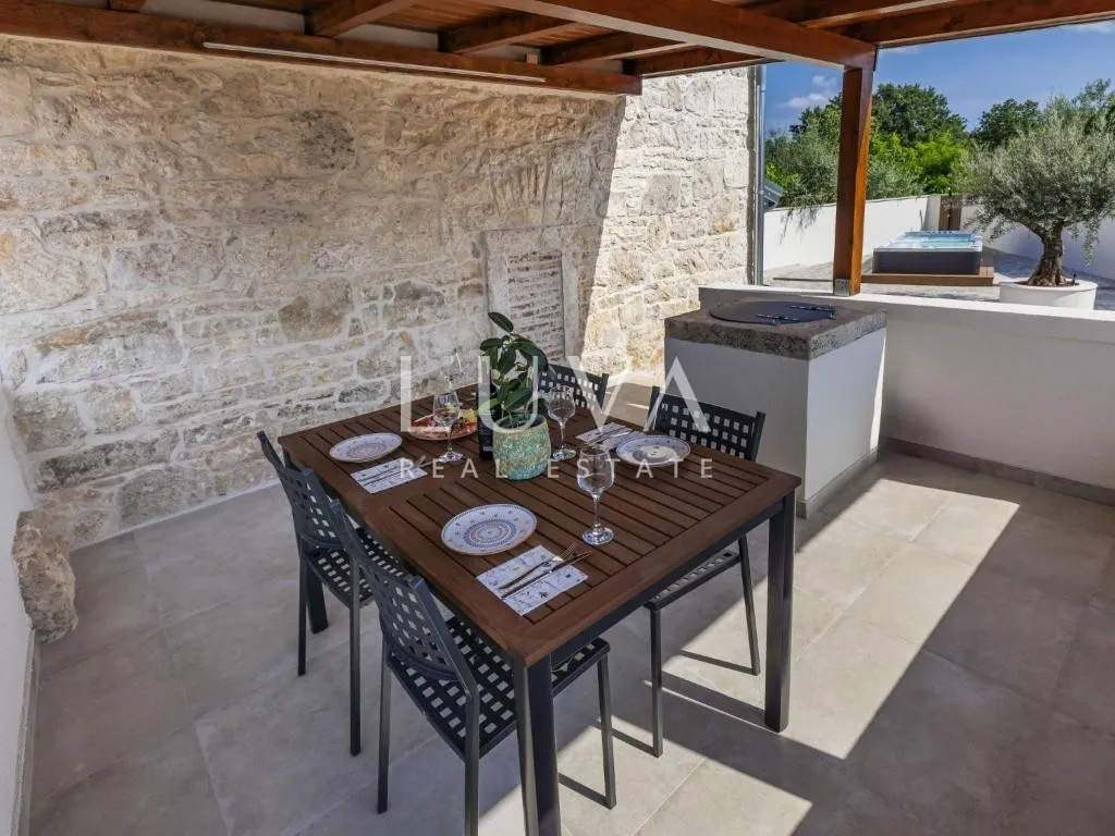 istra, poreč, obnovljena kamena kuća s jacuzzijem, 105 m² - slika 4