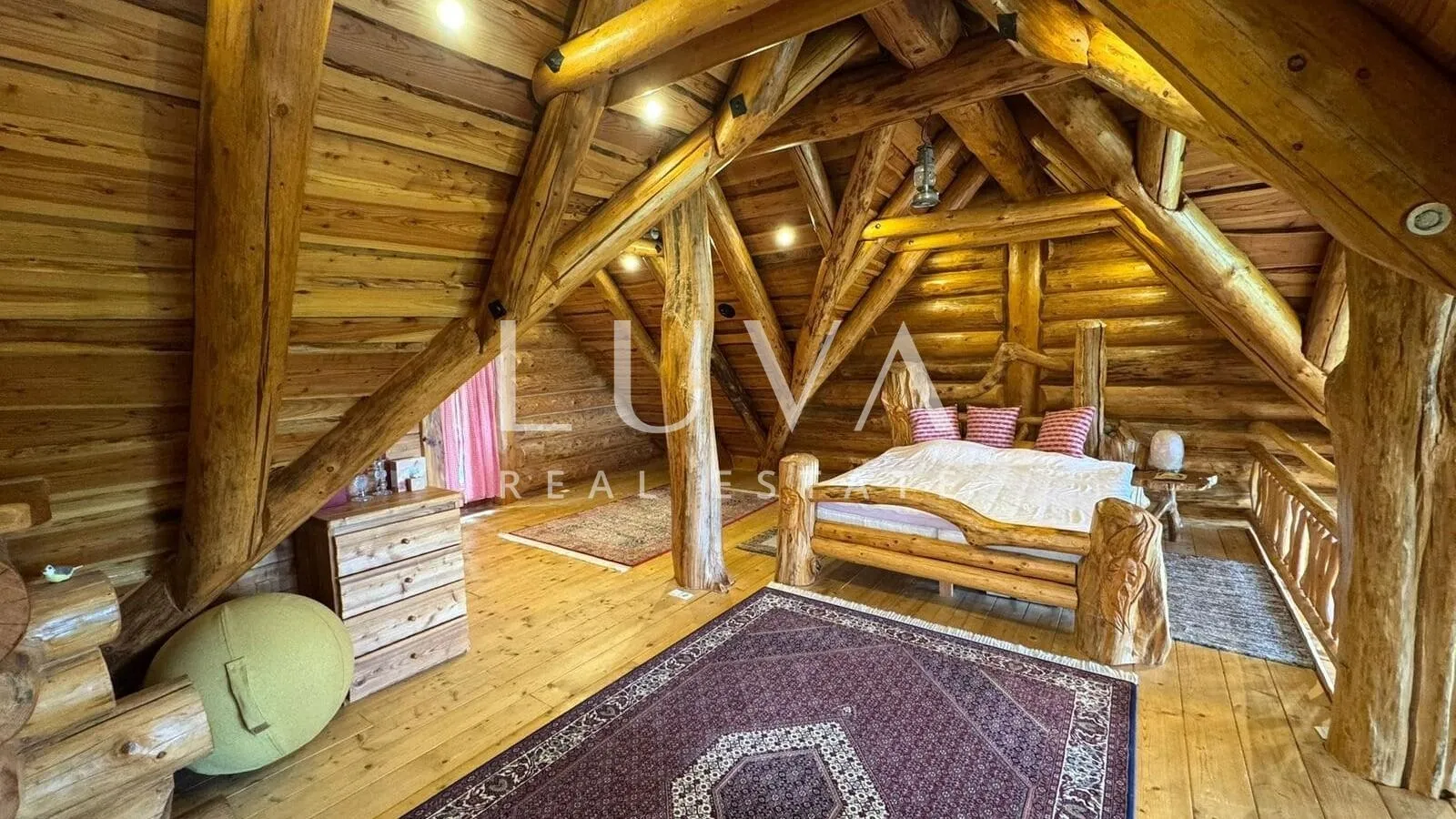 varaždinske toplice, martinkovec, jedinstvena drvena kuća - slika 11