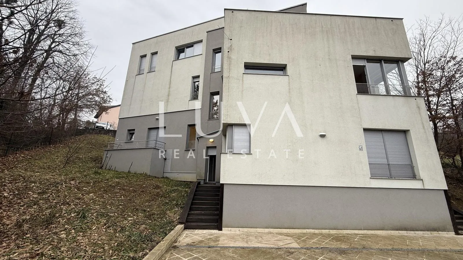 zagreb, gornje vrapče, kuća na 4 etaže s bazenom, 490 m2 - slika 2