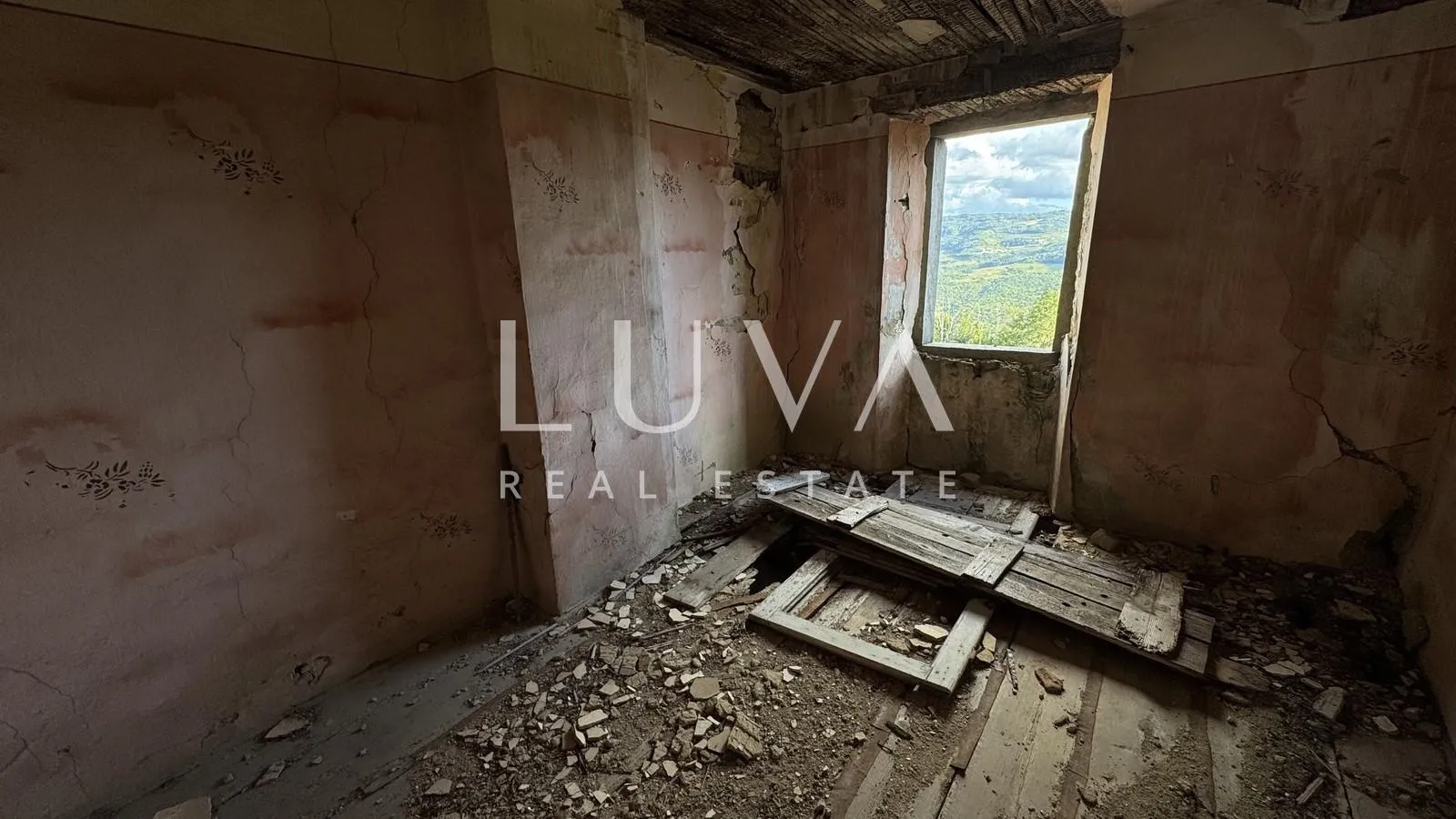 istra, motovun, kuća za renovaciju s dvorištem, 195 m2 - slika 14