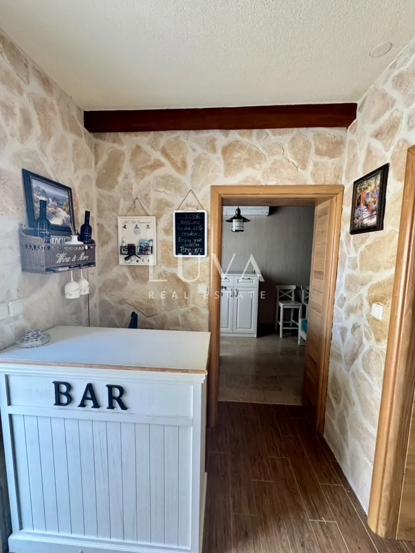 pag, šimuni, vila 158 m2 s bazenom, prvi red do mora - slika 23