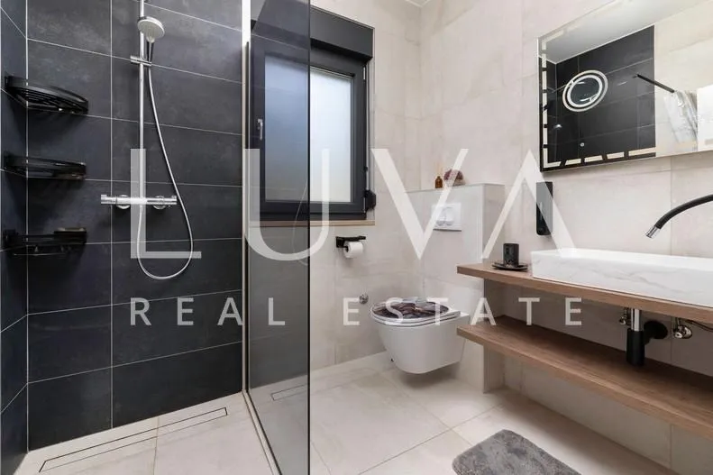 krk, omišalj, luksuzni apartman s krovnom terasom uz more, na prodaju - slika 18