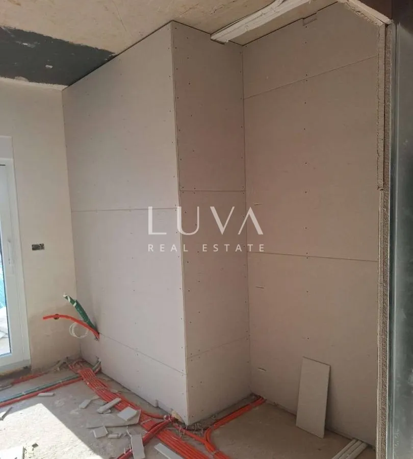 vodice, moderna kuća s bazenom, 176 m2 za prodaju - slika 10