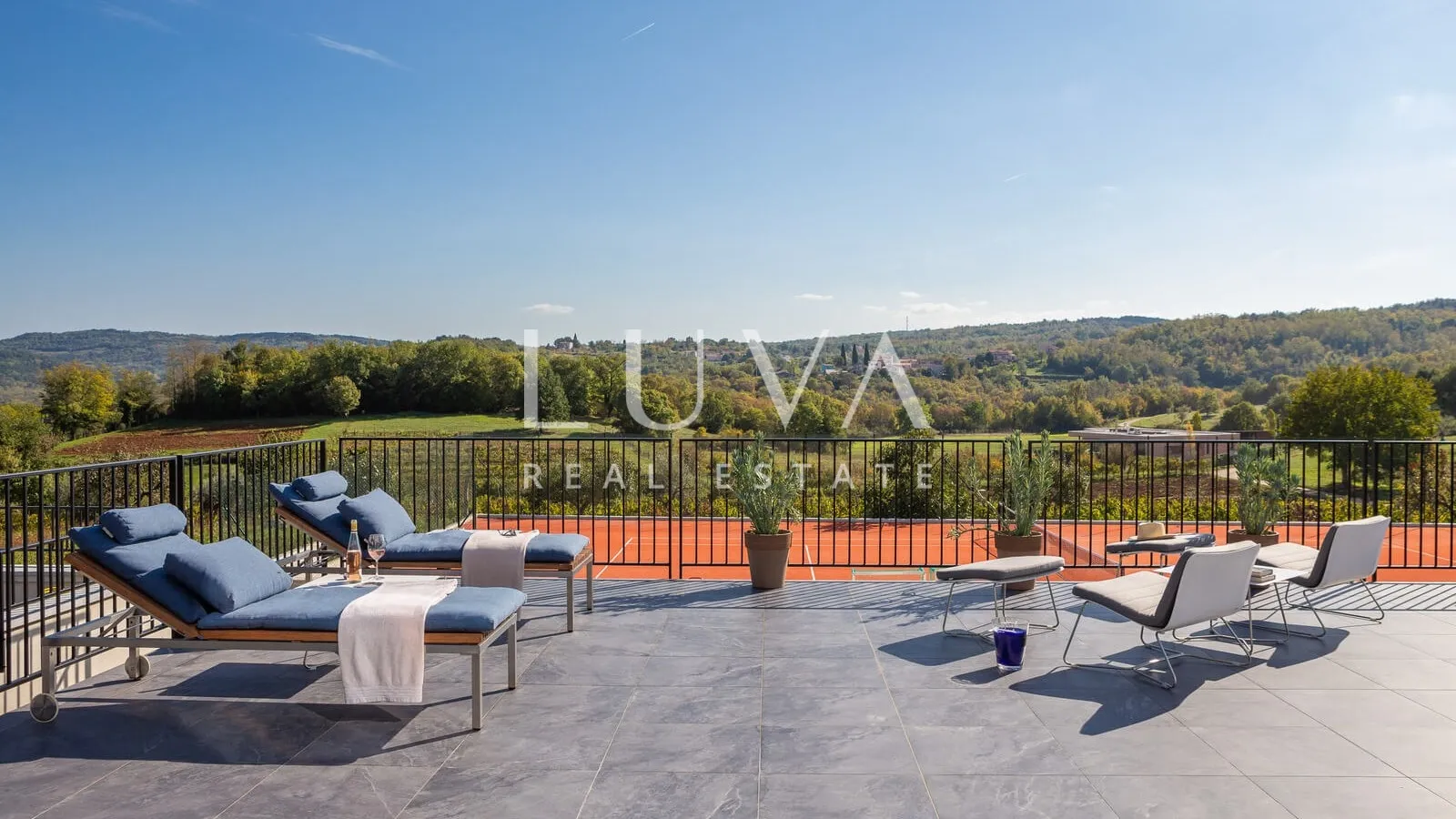 luksuzna vila s bazenom i tenis terenom, motovun, istra - slika 23
