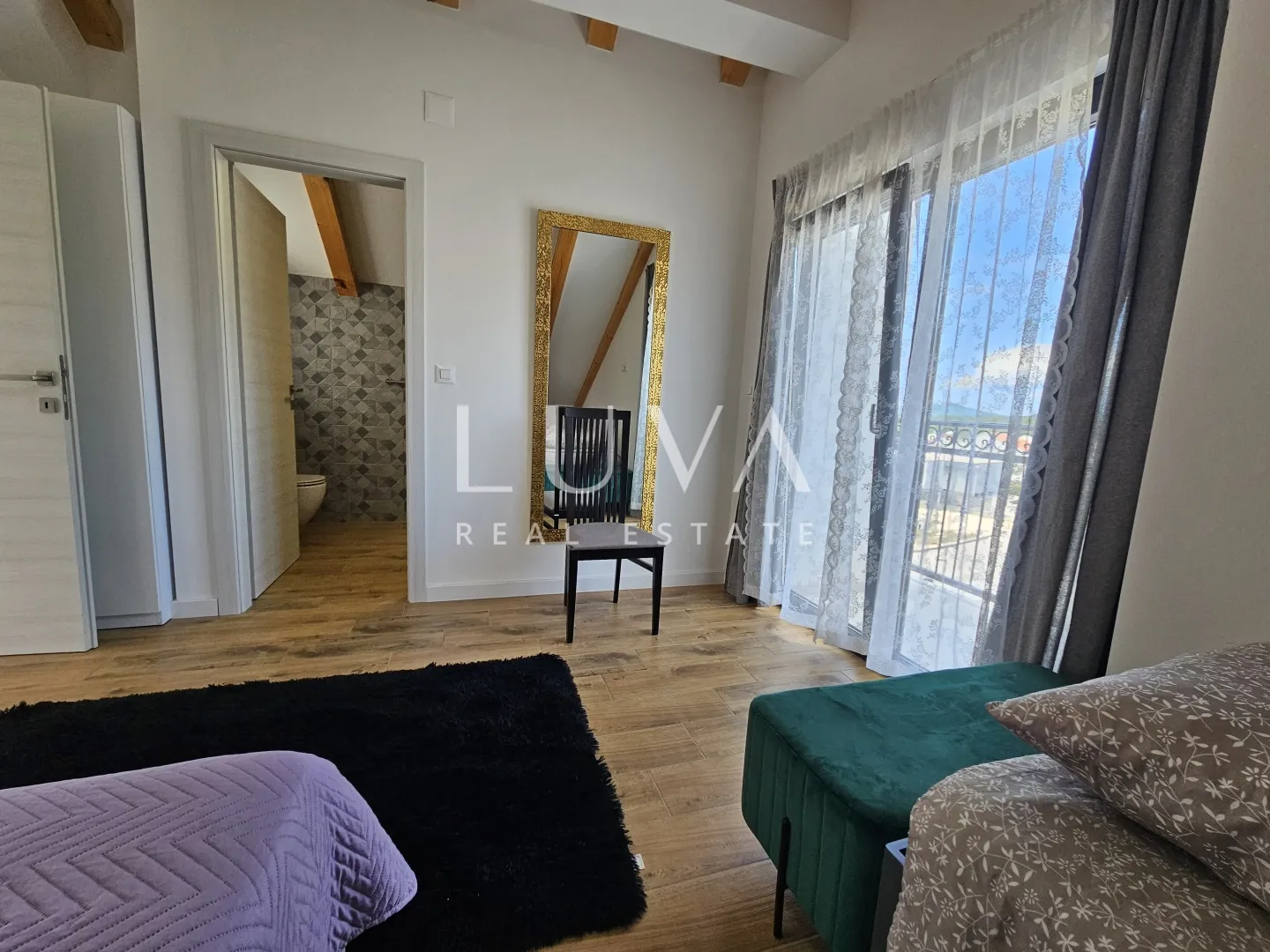 solin, koprivno, villa s bazenom, ljetnom kuhinjom na prodaju - slika 9