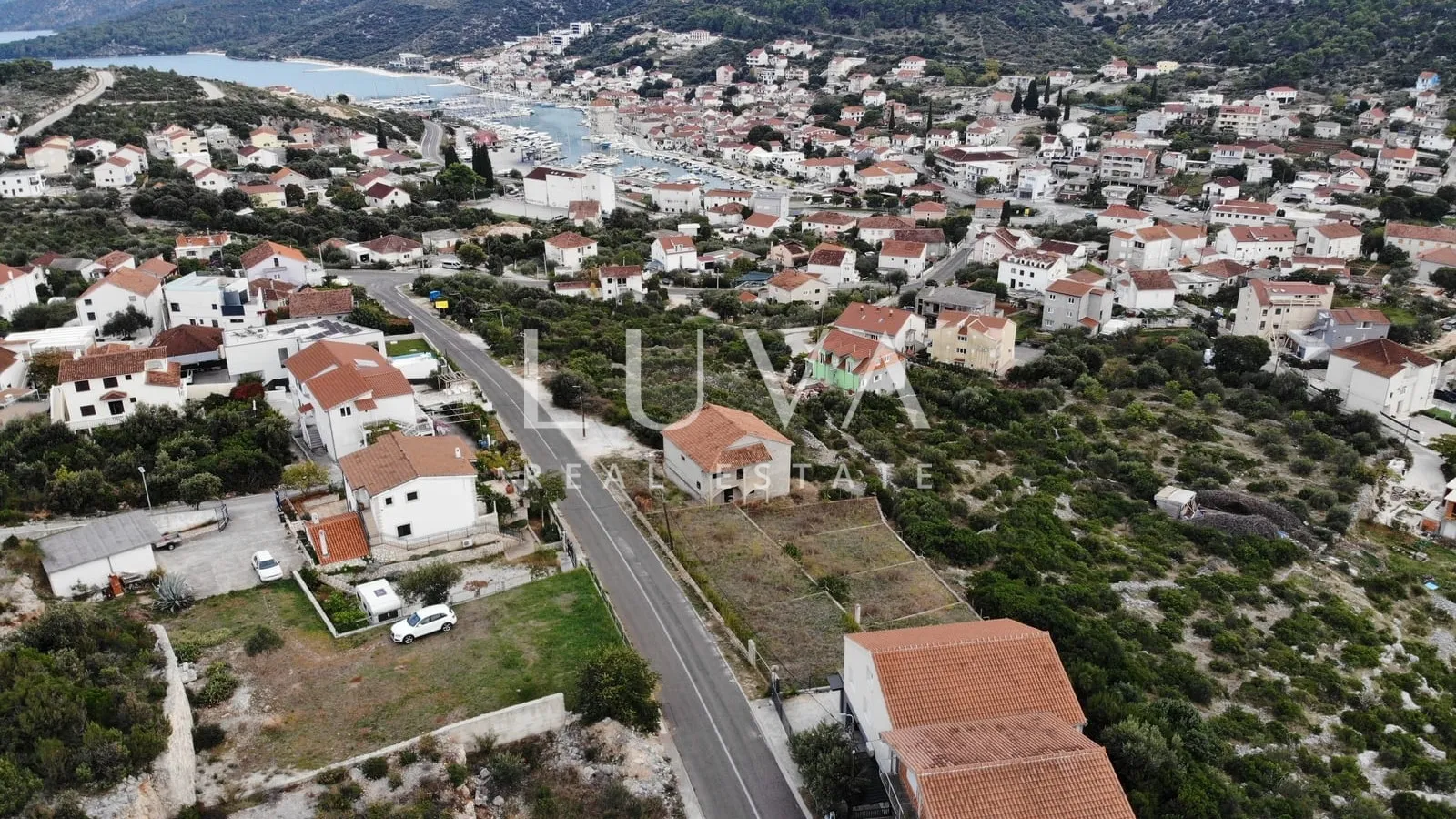 marina, trogir, prodaja dvojne kuće 247 m2 na 3 etaže + parking - slika 2