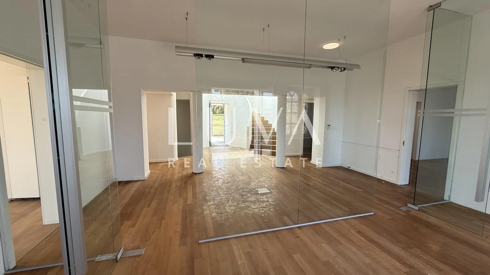 samobor, ekskluzivna vila 900 m2 s velikim imanjem - slika 4