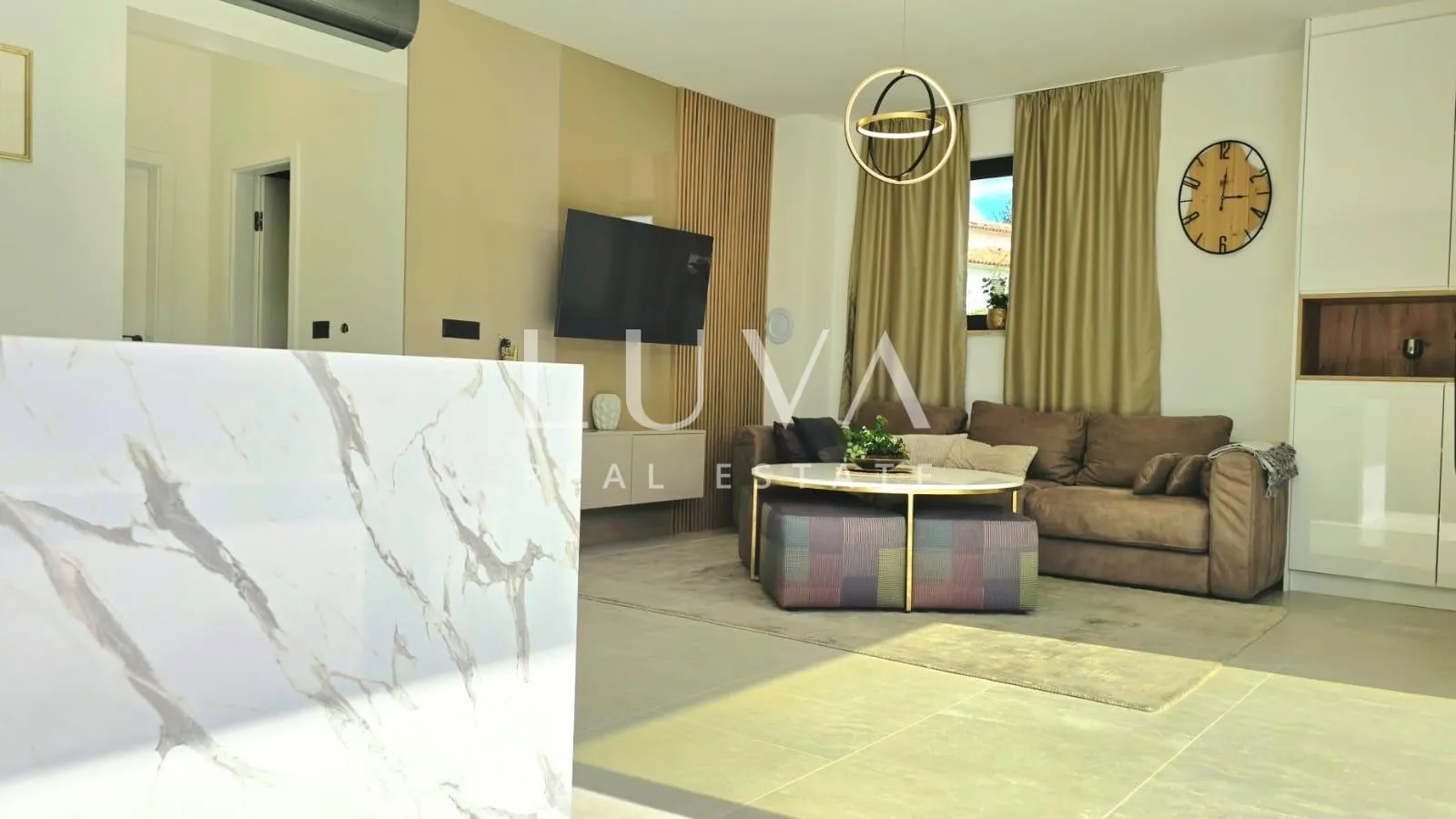 istra, labin, prodaje se moderna vila s bazenom i dva stana, 176 m2 - slika 12