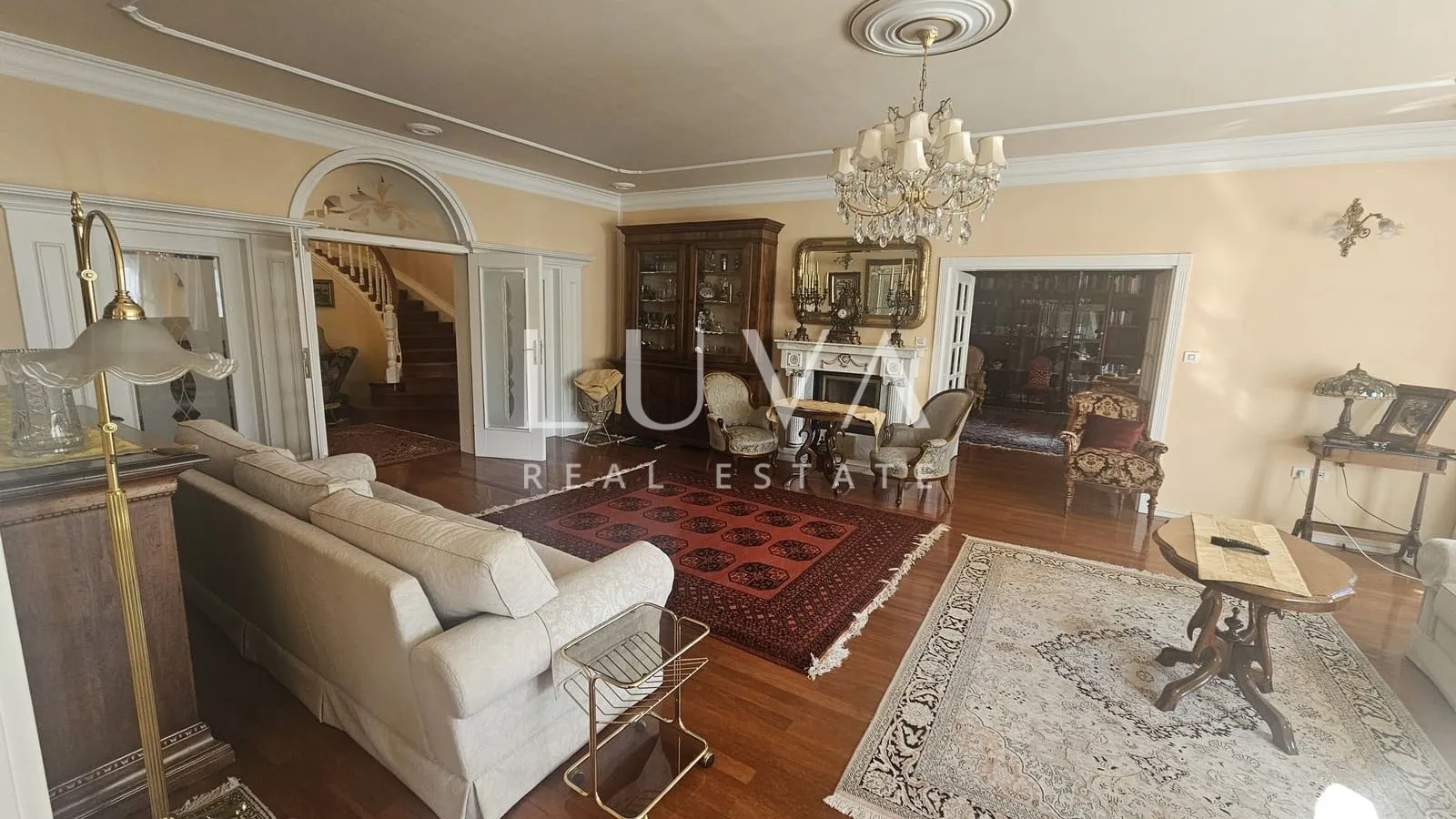 zagreb, gračani, luksuzno obiteljsko imanje, vila 810m2 na zemljištu 3.965m2 - slika 14
