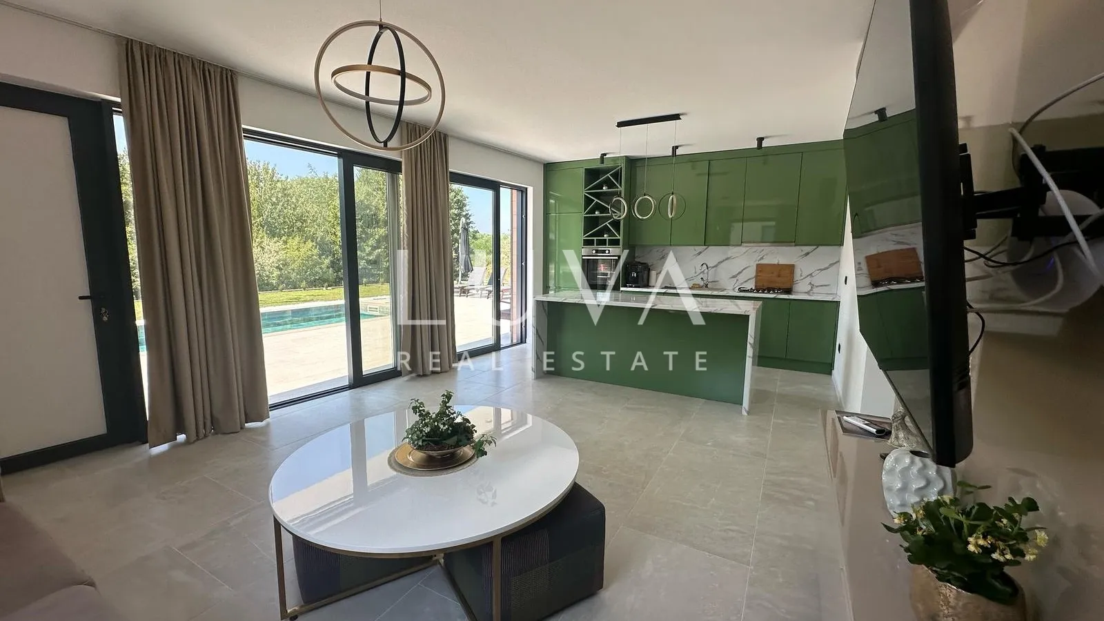 istra, labin, prodaje se moderna vila s bazenom i dva stana, 176 m2 - slika 6