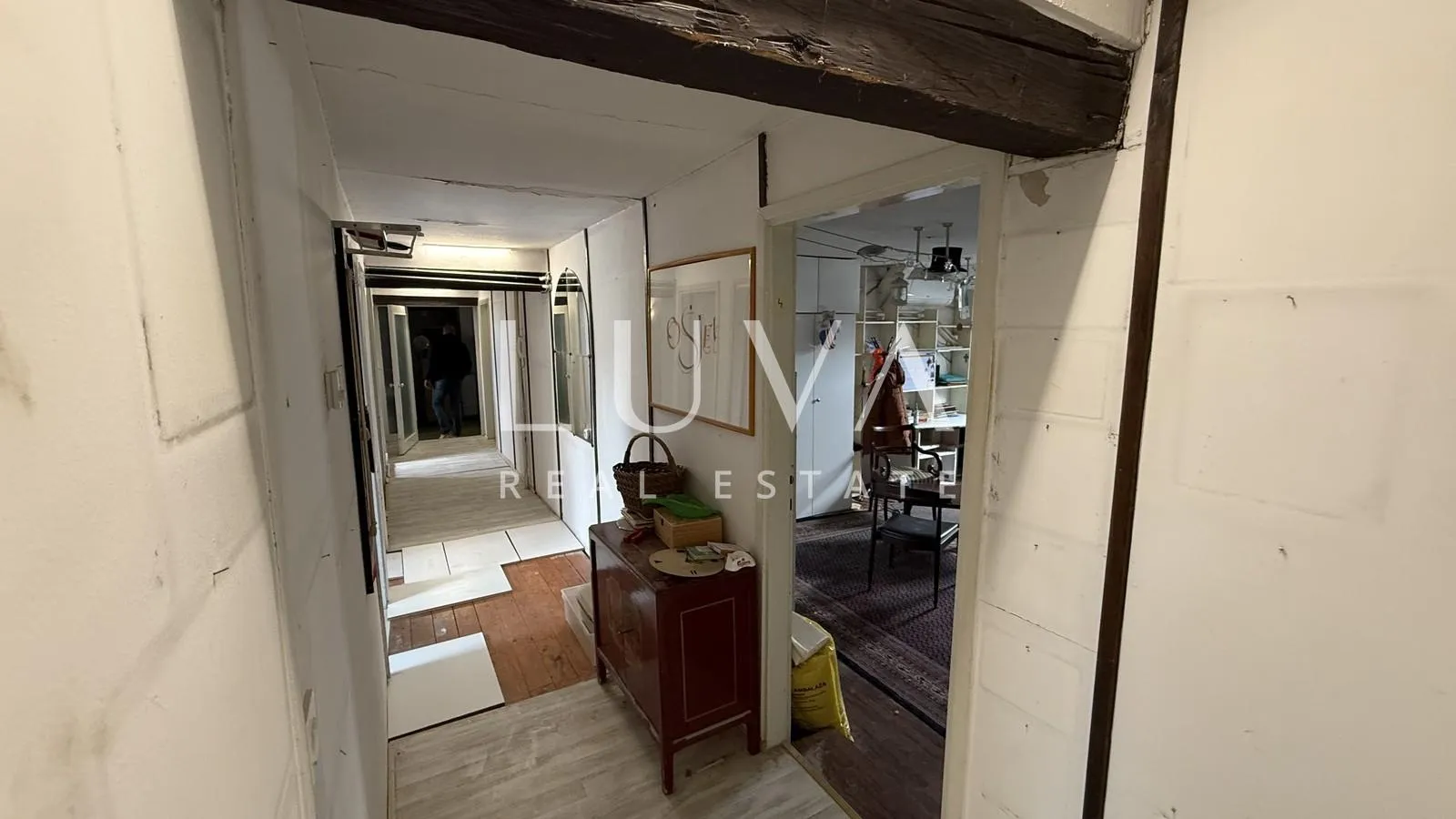 zagreb, britanski trg, stan za adaptaciju na 3.katu, 120 m2 - slika 13