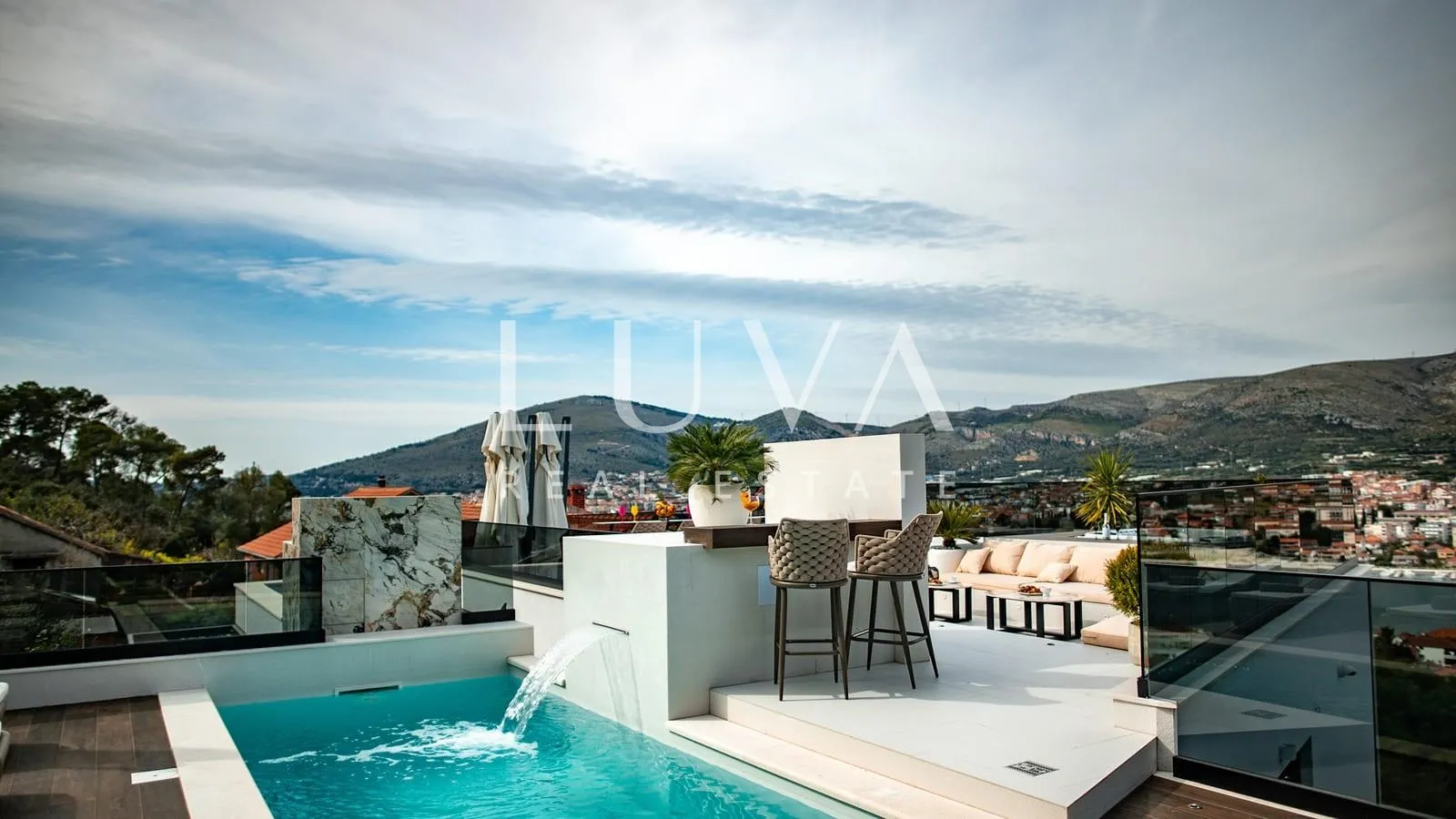 trogir, luksuzna vila s bazenom i pogledom na more na prodaju - slika 38