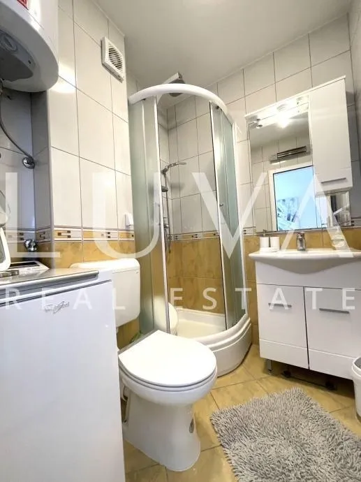 brač, supetar, moderno namješten stan s pogledom na more na prodaju - slika 12