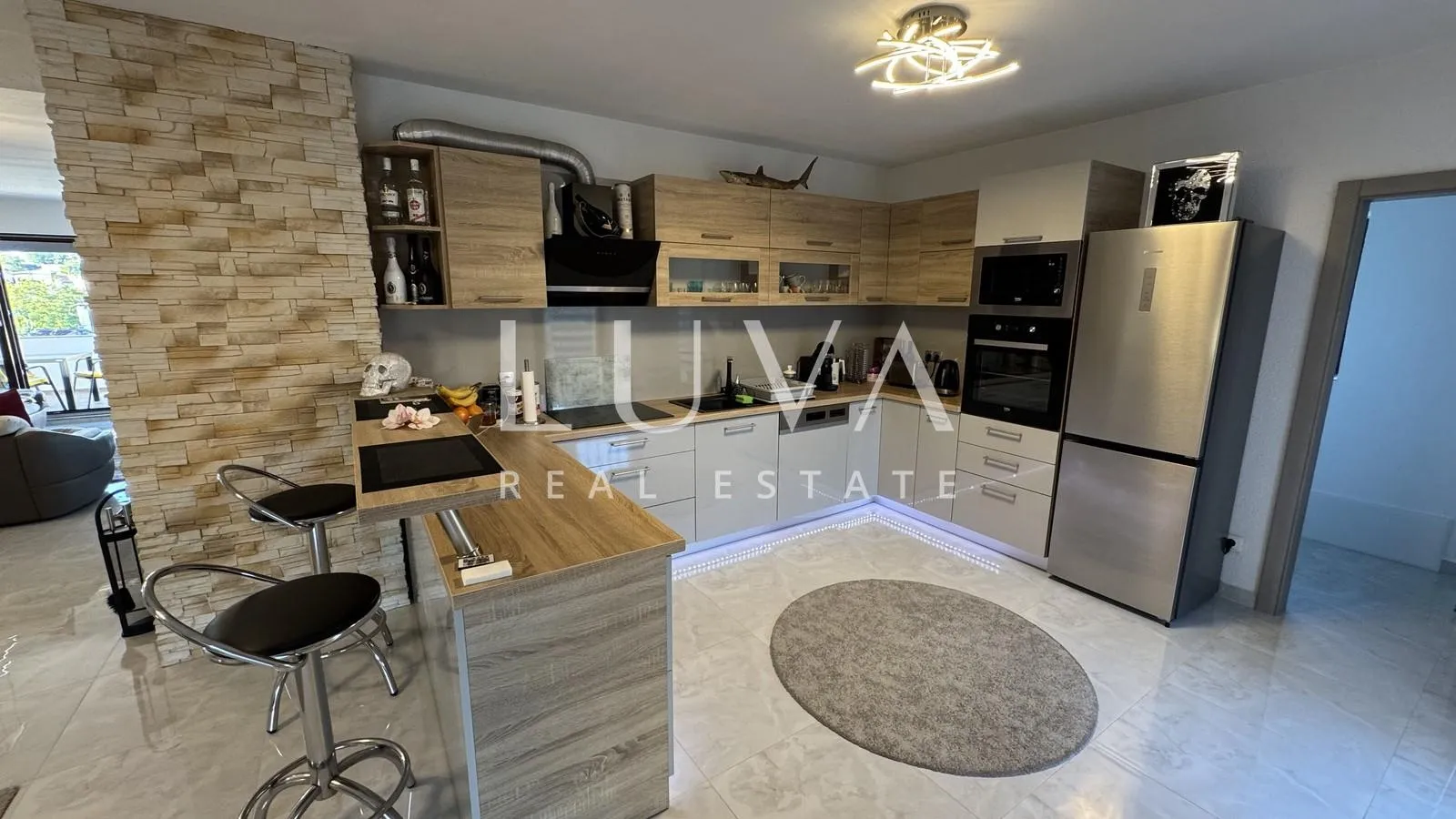 istra, višnjan, rustikalna kuća s tri apartmana, 580m2 - slika 8