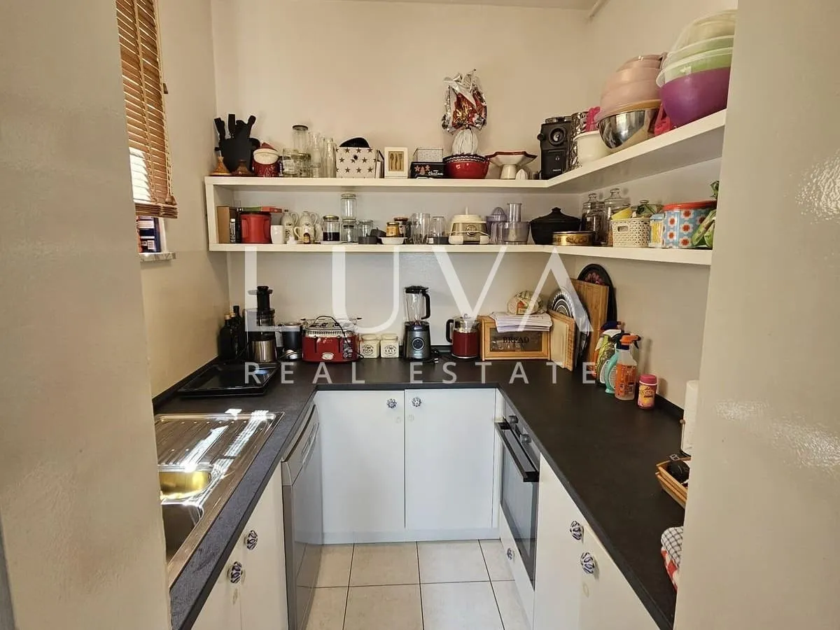 zagreb, gornje prekrižje, luksuzan 4s stan s vrtom i garažom, 230m2 - slika 11