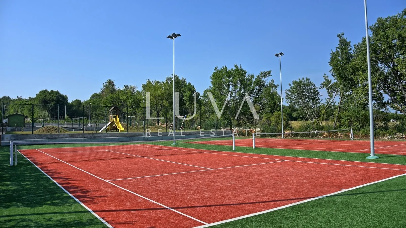 luksuzna vila s bazenom u kanfanaru, istra - slika 25