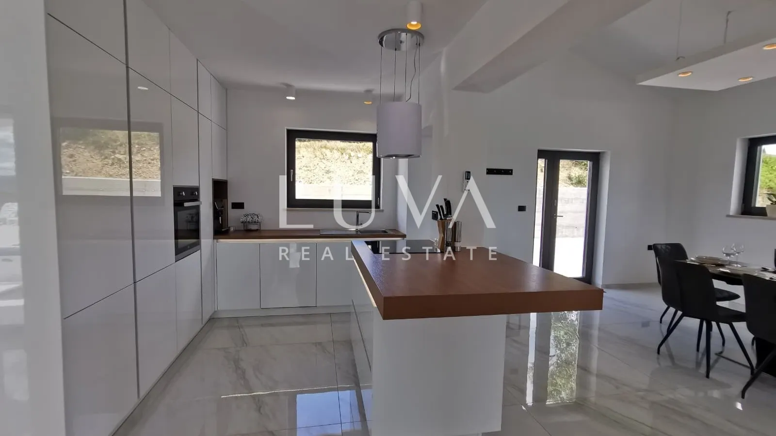 istra, vrh, moderna vila s jedinstvenim pogledom, 190 m2 - slika 7