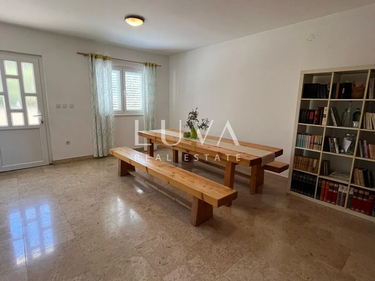 čiovo, apartmanska kuća 540m2 s pogledom na more, prodaja - slika 17