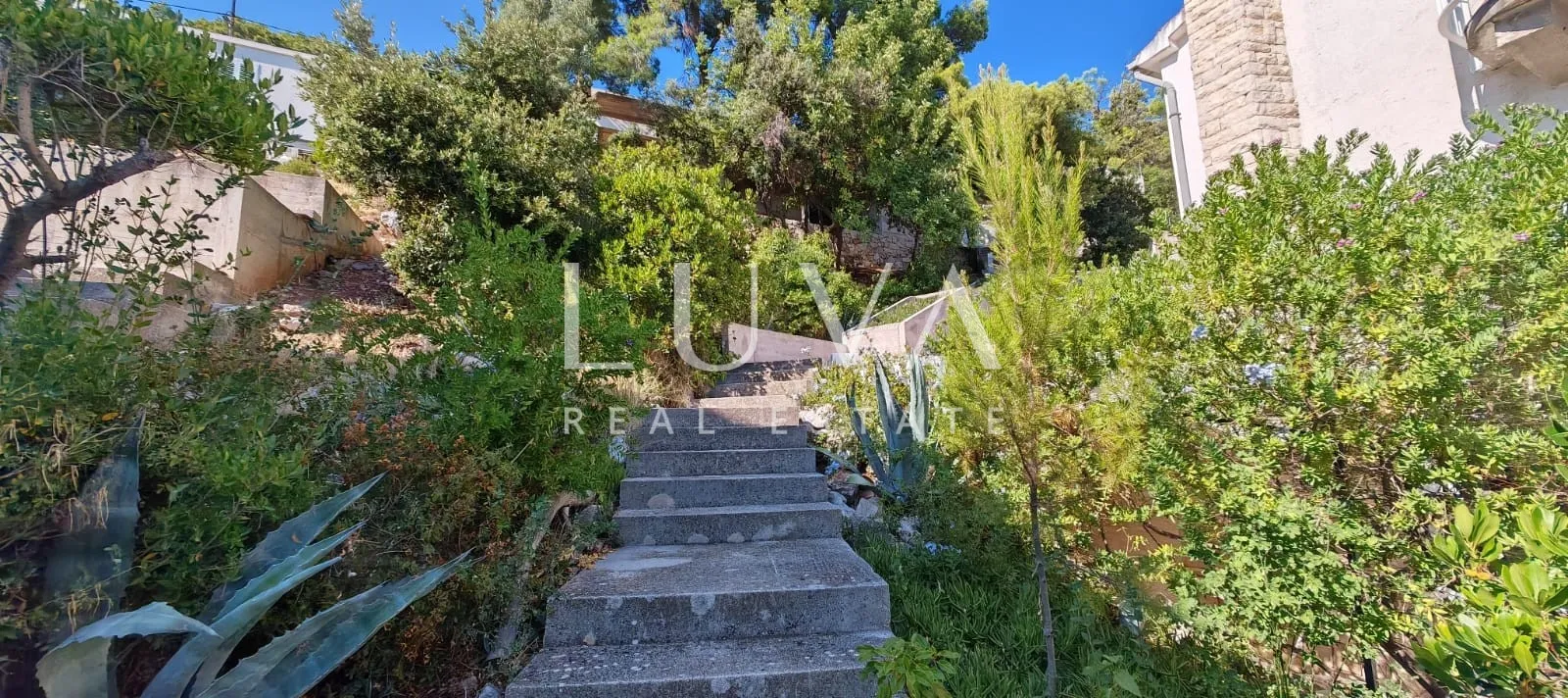 korčula, prižba, prodaja atraktivnog apartmana prvi red do mora - slika 12