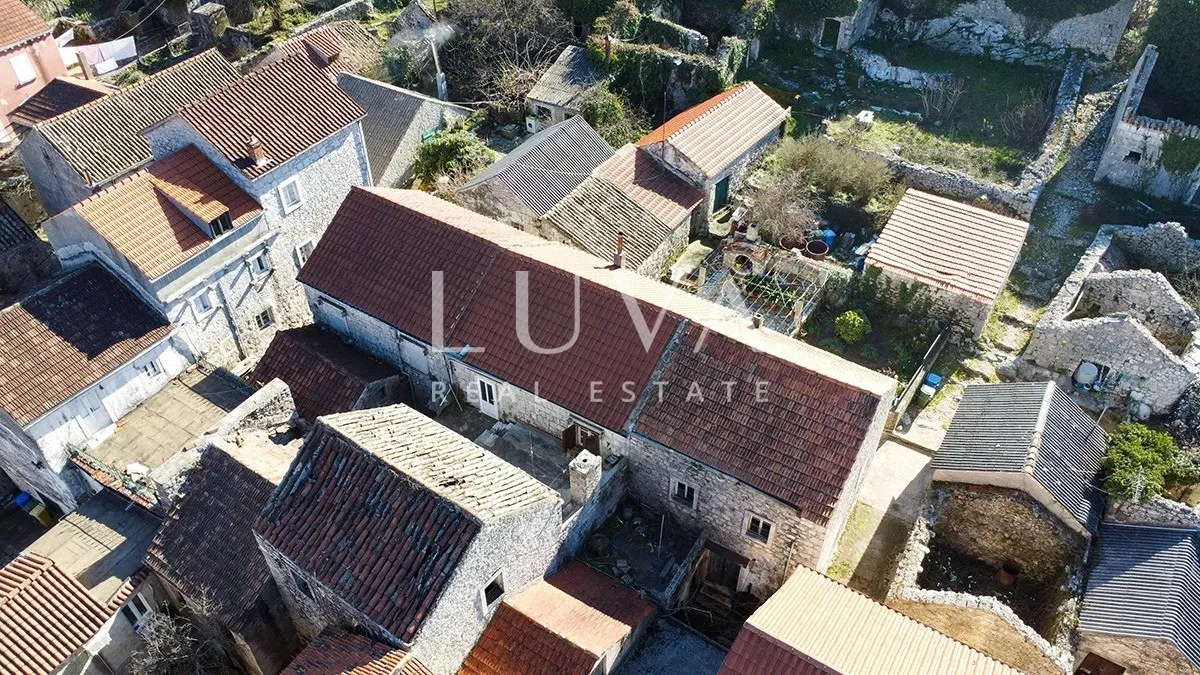Orebić, Potomje, 3 prostrane kamene kuće za renovaciju na prodaju - Potomje, Orebić