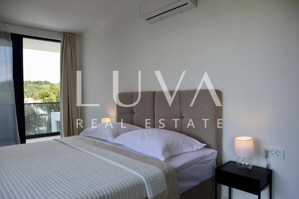 šolta, rogač, luksuzna vila s bazenom uz more na prodaju - slika 14