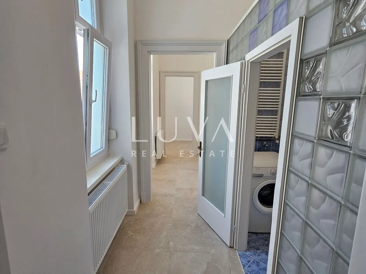centar, svačićev trg, stan 101m2 za poslovni najam - slika 10