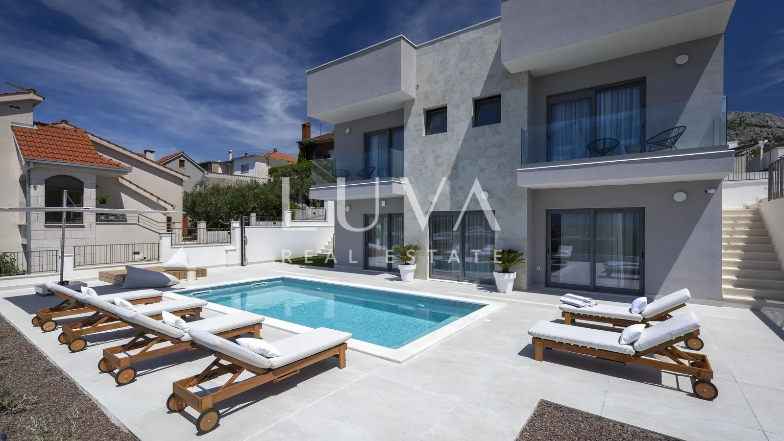 Split, luksuzna vila s pogledom na more, 220 m2 za dugoročni najam - Žrnovnica, Split