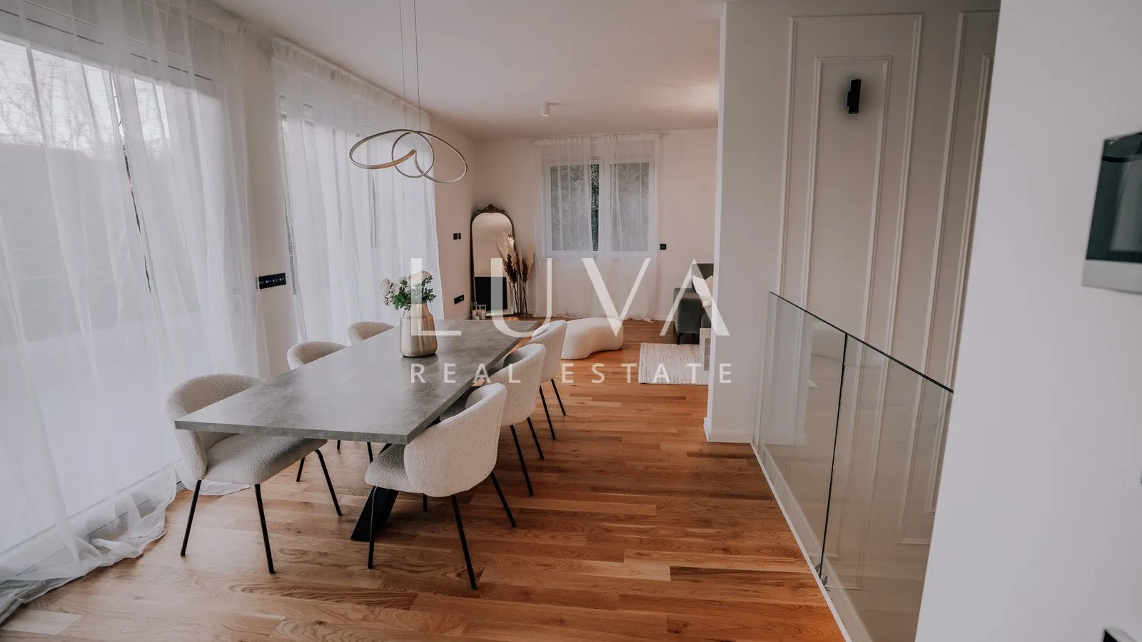 remete, luksuzan 4s penthouse 165m2 + 2vpm za najam - slika 9