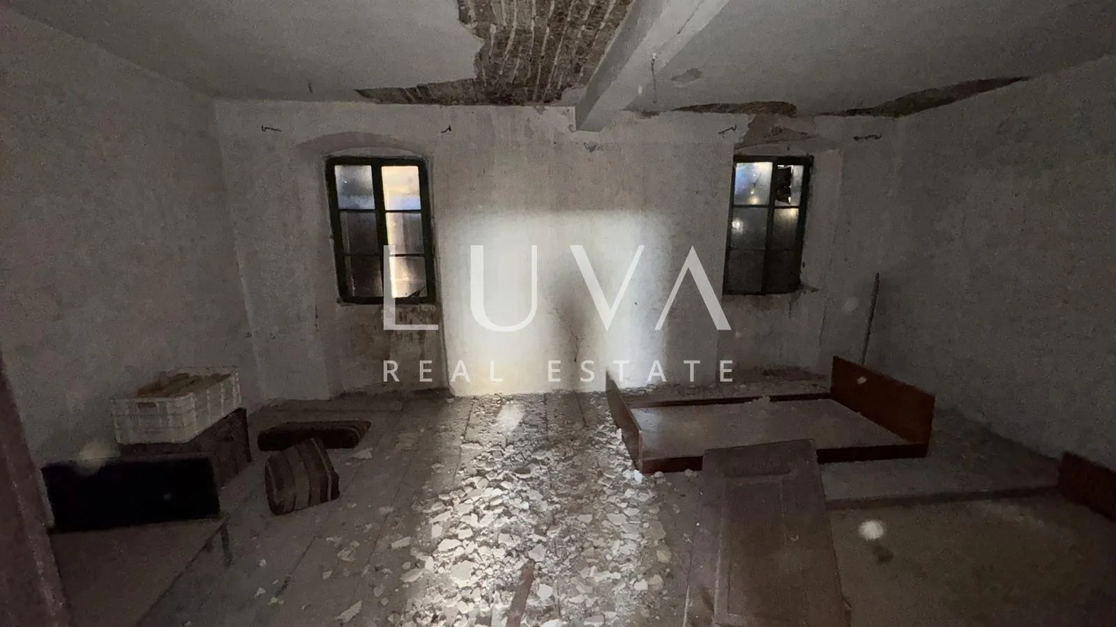 istra, motovun, kuća za renovaciju s dvorištem, 195 m2 - slika 7